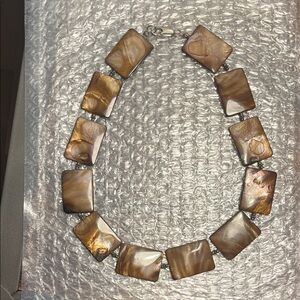Chico’s women’s Elegant Brown Shell Necklace 20 inch